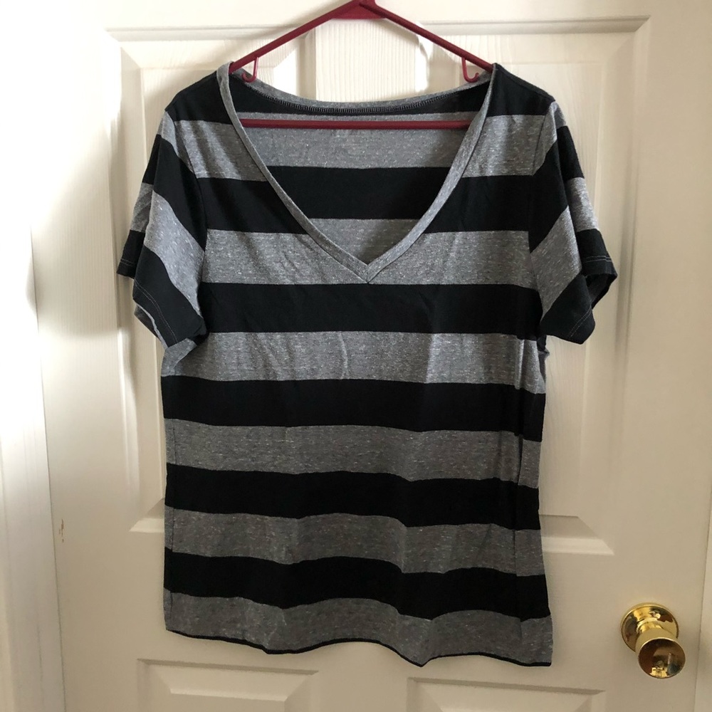 Short sleeve top